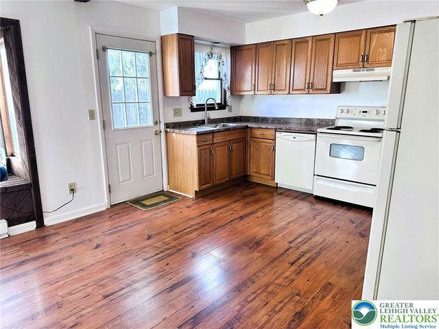 5714 Greens Drive, Lower Macungie Twp, PA 18106