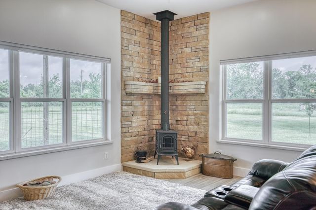 38261 Fm 1736 Road, Hempstead, TX 77445
