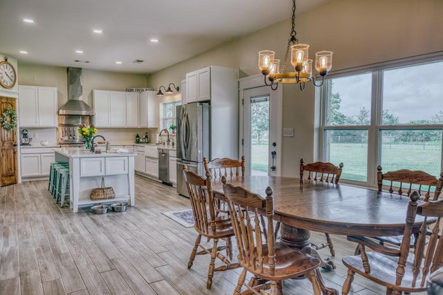 38261 Fm 1736 Road, Hempstead, TX 77445
