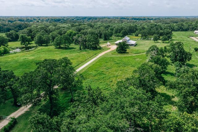 38261 Fm 1736 Road, Hempstead, TX 77445