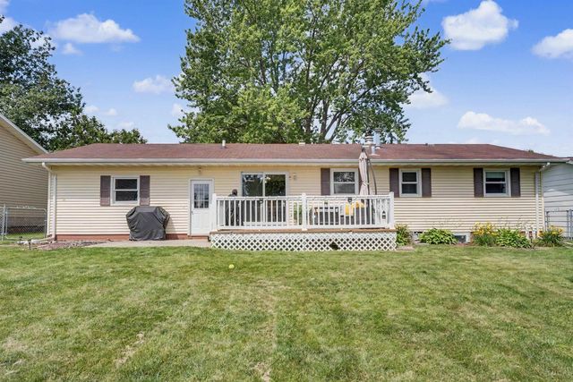 5845 Applewood Drive, Waterloo, IA 50701