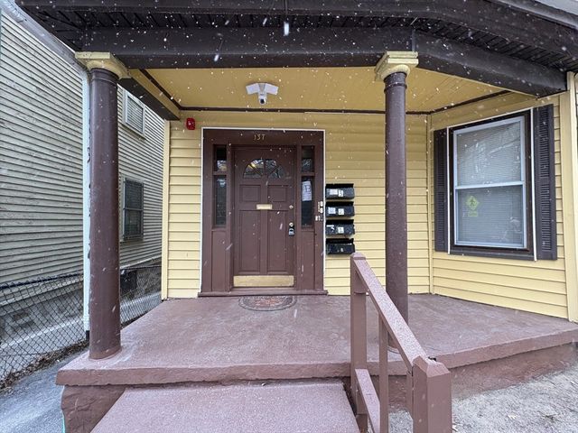 137 Centre St 3, Boston, MA 02119