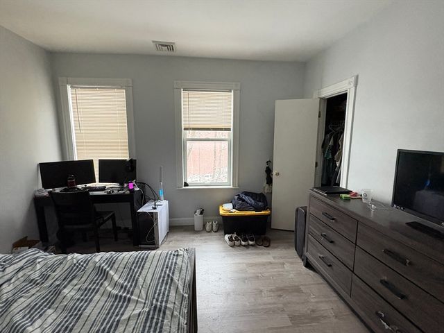 137 Centre St 3, Boston, MA 02119