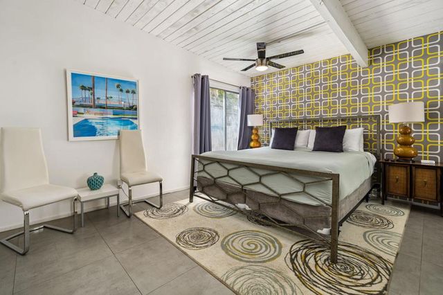 2875 E Wyman Drive, Palm Springs, CA 92262