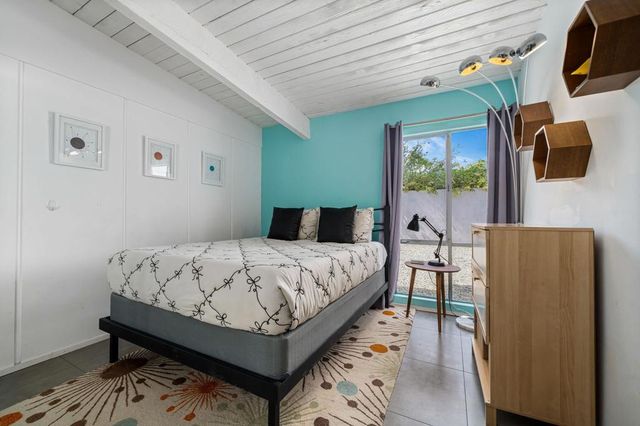 2875 E Wyman Drive, Palm Springs, CA 92262