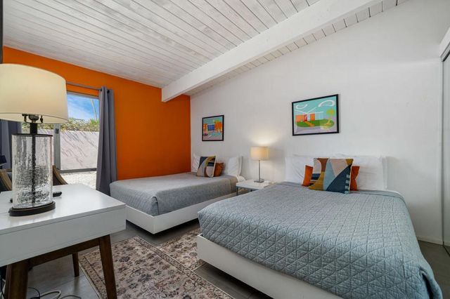 2875 E Wyman Drive, Palm Springs, CA 92262