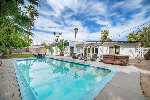 2875 E Wyman Drive, Palm Springs, CA 92262