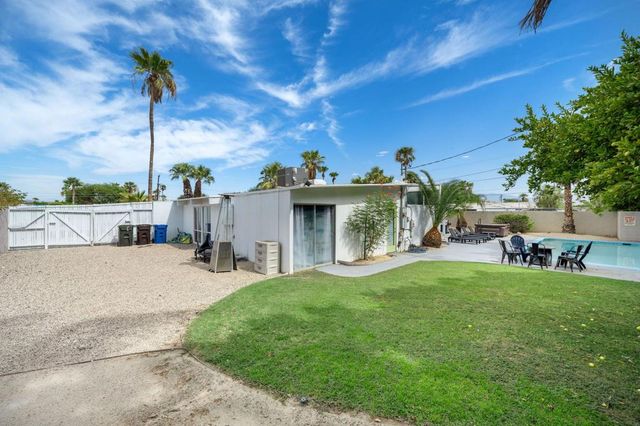 2875 E Wyman Drive, Palm Springs, CA 92262