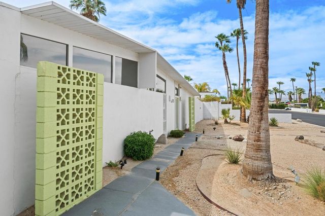 2875 E Wyman Drive, Palm Springs, CA 92262