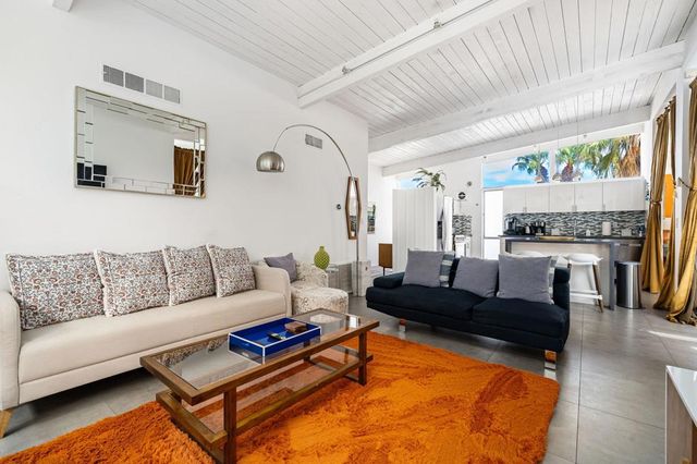 2875 E Wyman Drive, Palm Springs, CA 92262