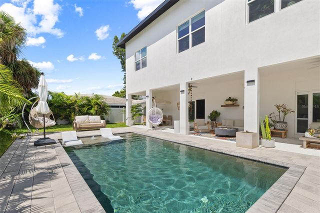 6611 BLUE HERON DRIVE S, St Petersburg, FL 33707