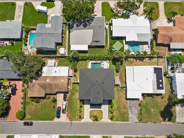 6611 BLUE HERON DRIVE S, St Petersburg, FL 33707