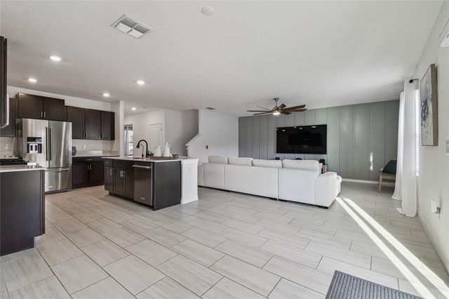 8789 LITTLE BLUESTEM DRIVE, Land O Lakes, FL 34637