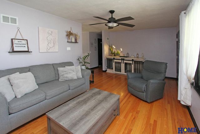 5601 Greenwood Street, Lincoln, NE 68507