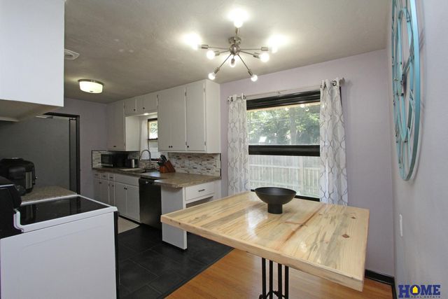 5601 Greenwood Street, Lincoln, NE 68507