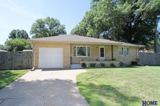 5601 Greenwood Street, Lincoln, NE 68507