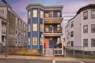 20 Ripley Rd 3, Boston, MA 02121