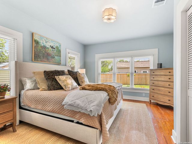 205 2nd St, Boerne, TX 78006