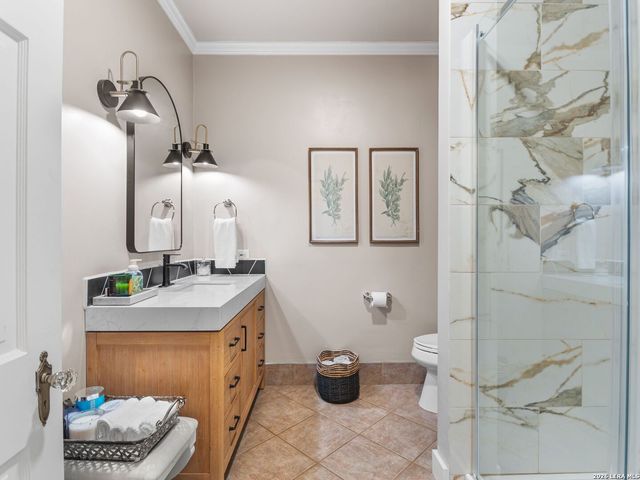 205 2nd St, Boerne, TX 78006