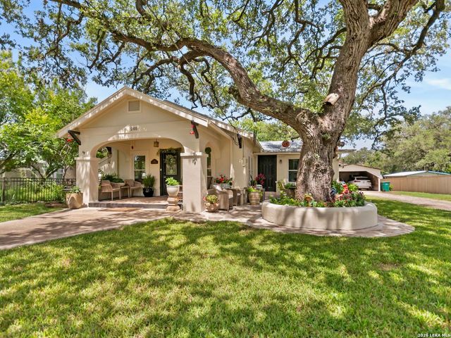 205 2nd St, Boerne, TX 78006