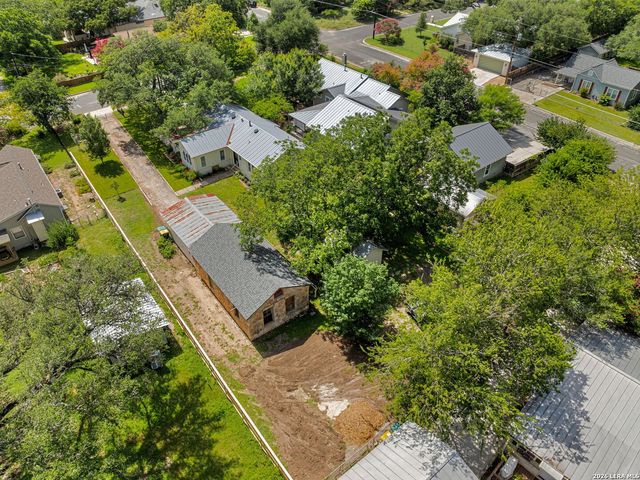 205 2nd St, Boerne, TX 78006