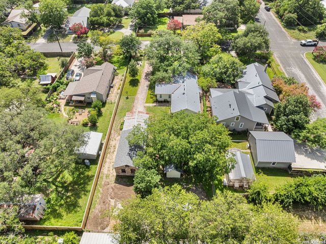 205 2nd St, Boerne, TX 78006