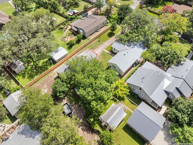 205 2nd St, Boerne, TX 78006