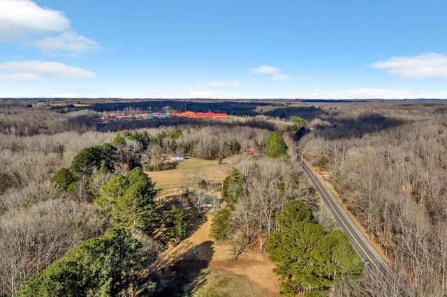 3355 Highway 47 North, White Bluff, TN 37187