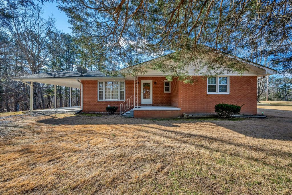 3355 Highway 47 North, White Bluff, TN 37187