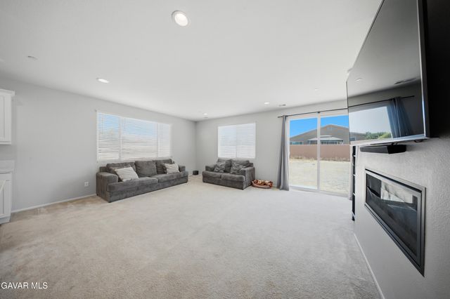 1832 E Avenue H7, Lancaster, CA 93535
