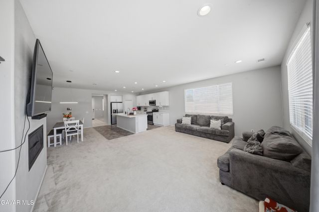 1832 E Avenue H7, Lancaster, CA 93535