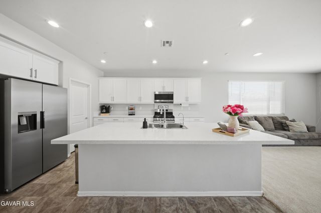 1832 E Avenue H7, Lancaster, CA 93535