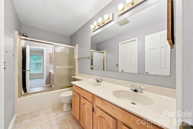18 Meandering Way, Granite Falls, NC 28630