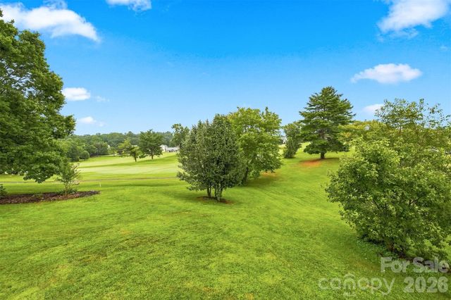 18 Meandering Way, Granite Falls, NC 28630