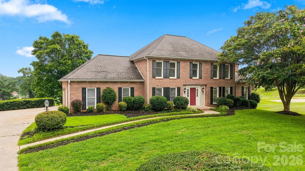 18 Meandering Way, Granite Falls, NC 28630