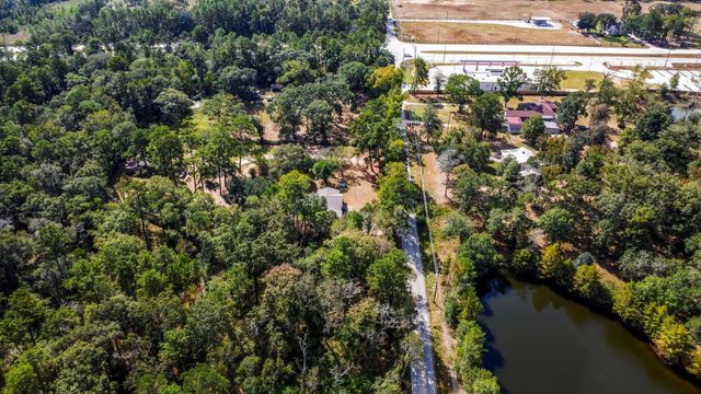 15745 Firetower, Conroe, TX 77306