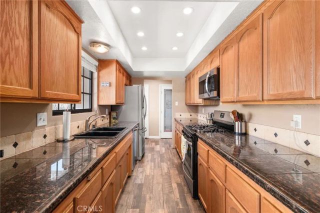 2400 E Canyon Drive, Wrightwood, CA 92397