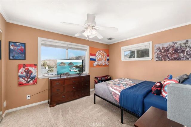 2400 E Canyon Drive, Wrightwood, CA 92397