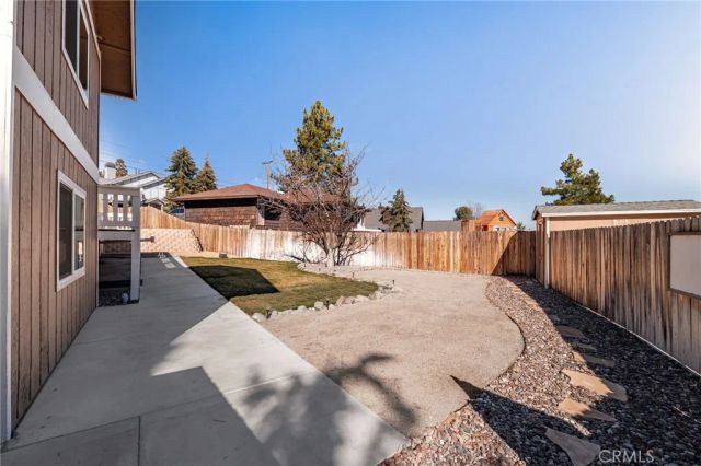 2400 E Canyon Drive, Wrightwood, CA 92397