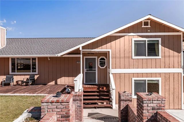 2400 E Canyon Drive, Wrightwood, CA 92397