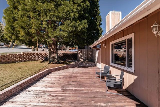 2400 E Canyon Drive, Wrightwood, CA 92397