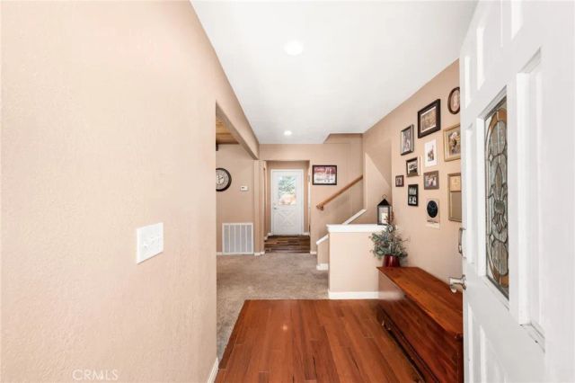 2400 E Canyon Drive, Wrightwood, CA 92397