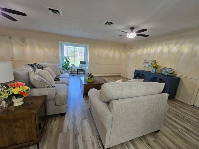 14652 N IL Hwy 37 Highway, Mt Vernon, IL 62864