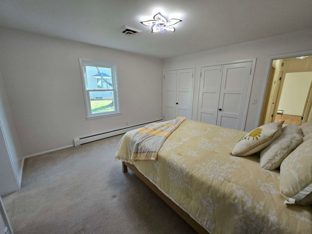 Image 24 of property listing at 14652 N IL Hwy 37 Highway, Mt Vernon, IL 62864