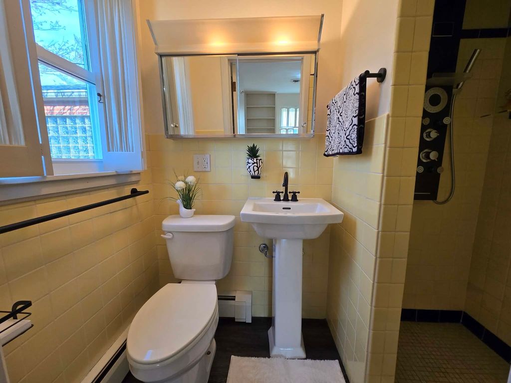 Image 30 of property listing at 14652 N IL Hwy 37 Highway, Mt Vernon, IL 62864