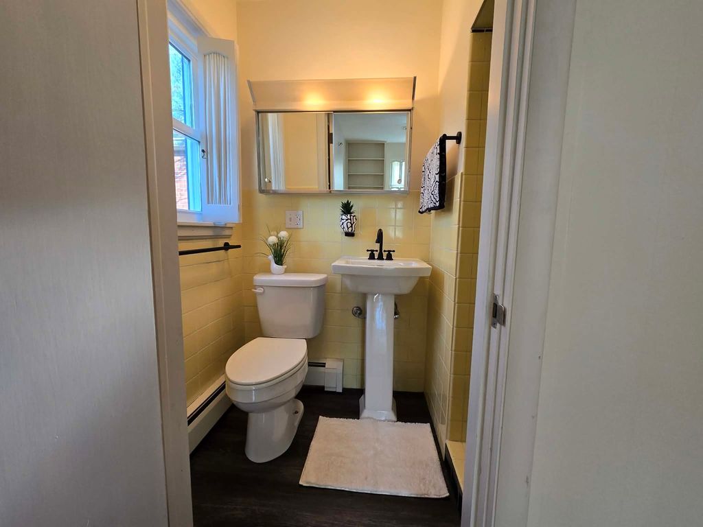 Image 32 of property listing at 14652 N IL Hwy 37 Highway, Mt Vernon, IL 62864