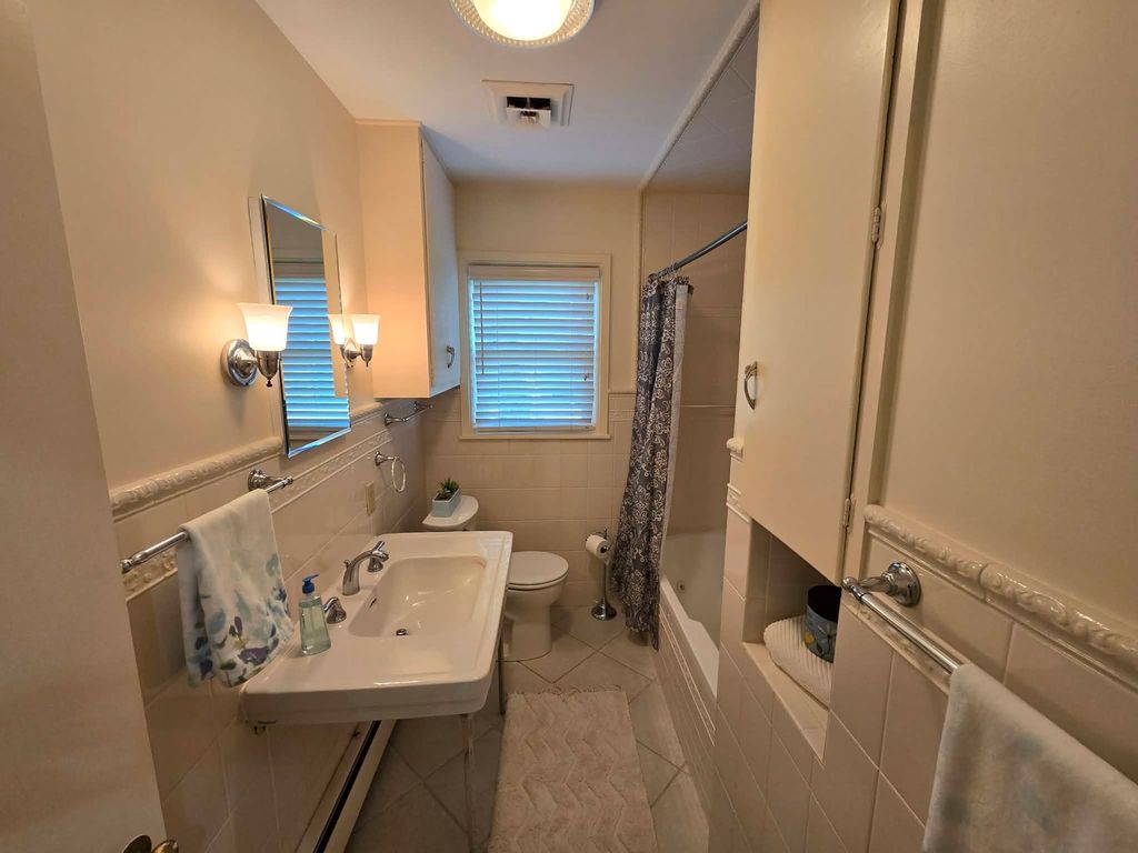 Image 36 of property listing at 14652 N IL Hwy 37 Highway, Mt Vernon, IL 62864