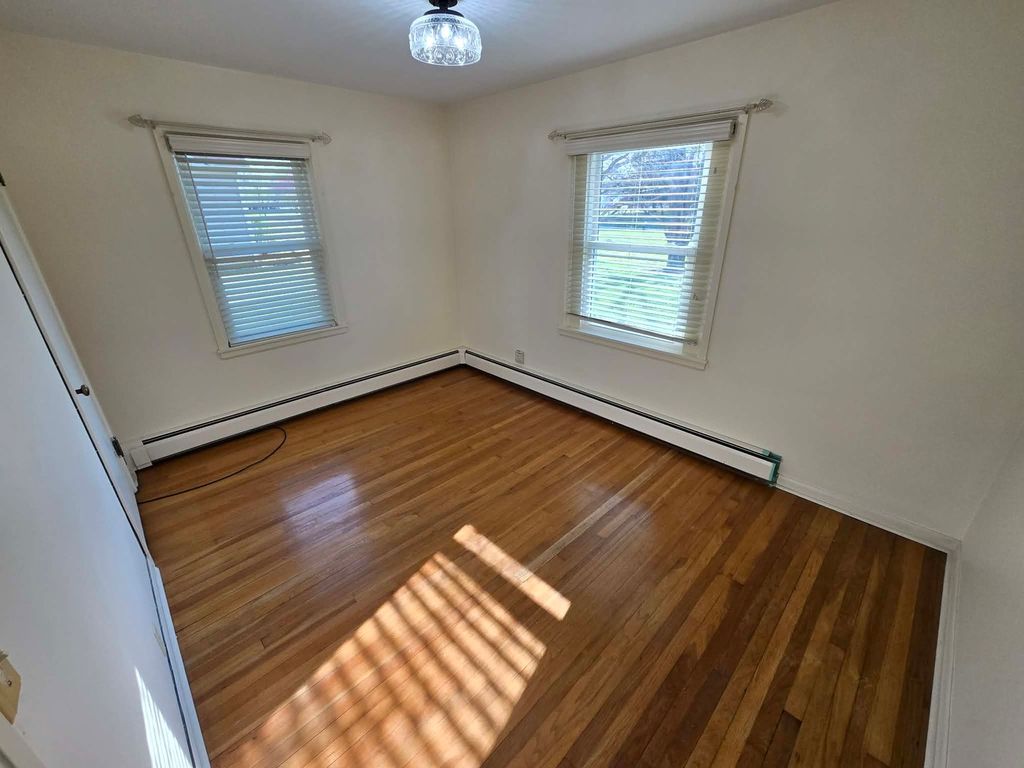 Image 37 of property listing at 14652 N IL Hwy 37 Highway, Mt Vernon, IL 62864