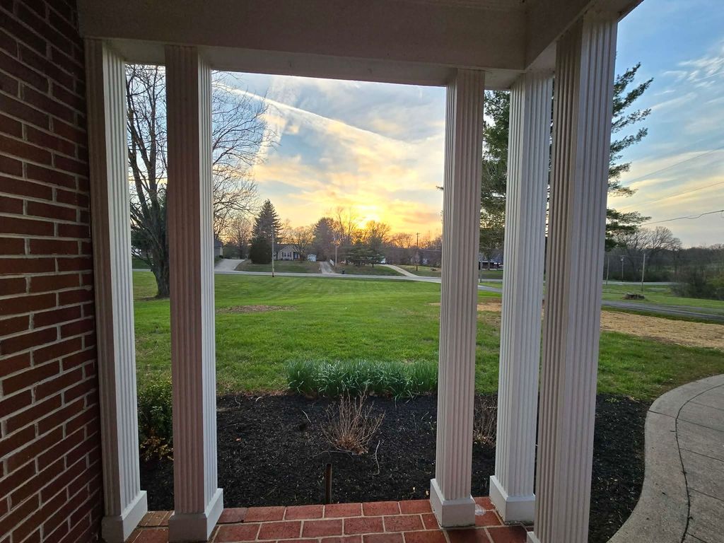 Image 49 of property listing at 14652 N IL Hwy 37 Highway, Mt Vernon, IL 62864