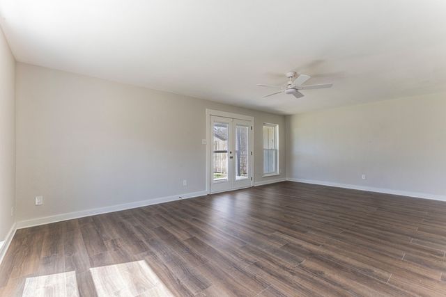 318 Bluebonnet Circle, Waco, TX 76657